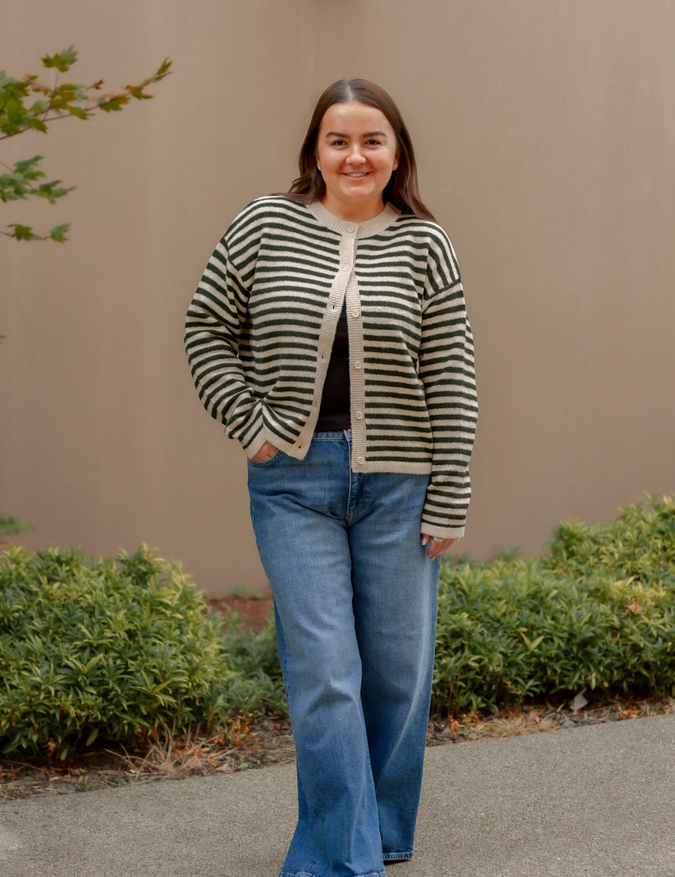 Cabin Cardi in Hunter Green