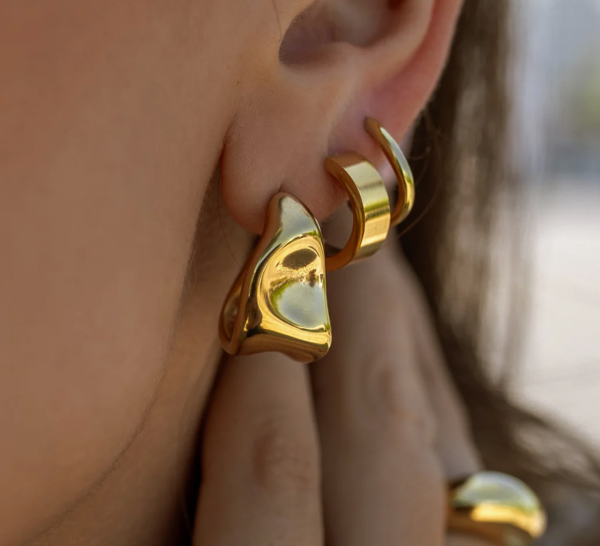 Vespera Earrings Gold