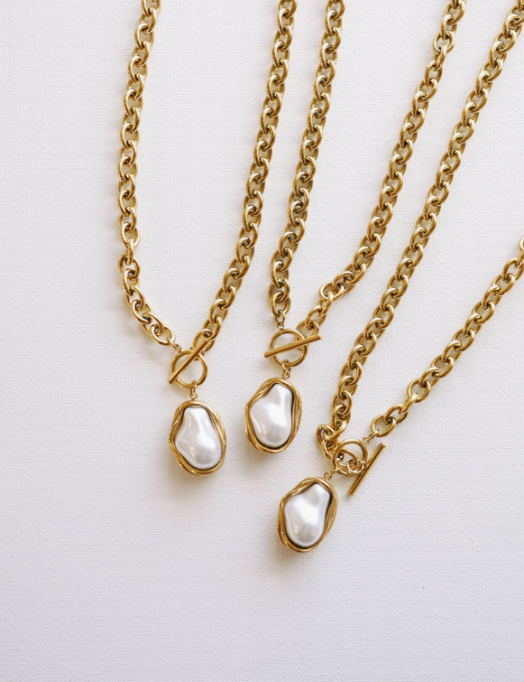 Cora Baroque Pearl Necklace