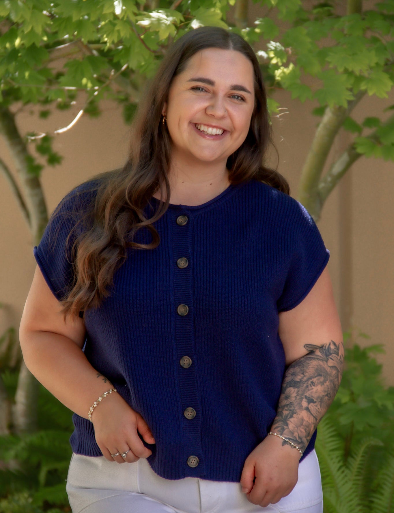 navy short sleeve tank sweater button up with white denim